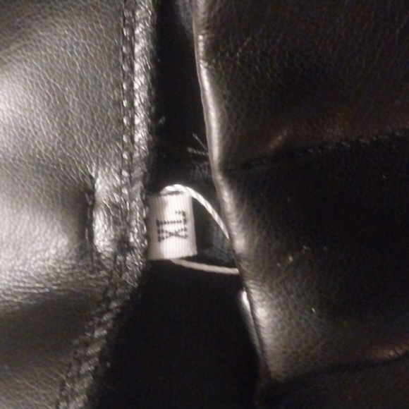 NWT Black Faux Leather Size XL Shorts with Belt - Picture 7 of 9